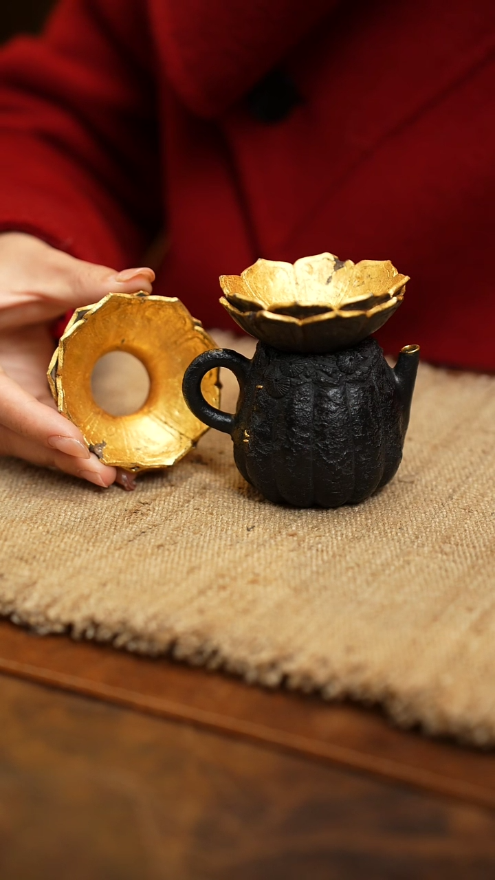 【闪购商品】冉物锡打莲花投茶器....y.