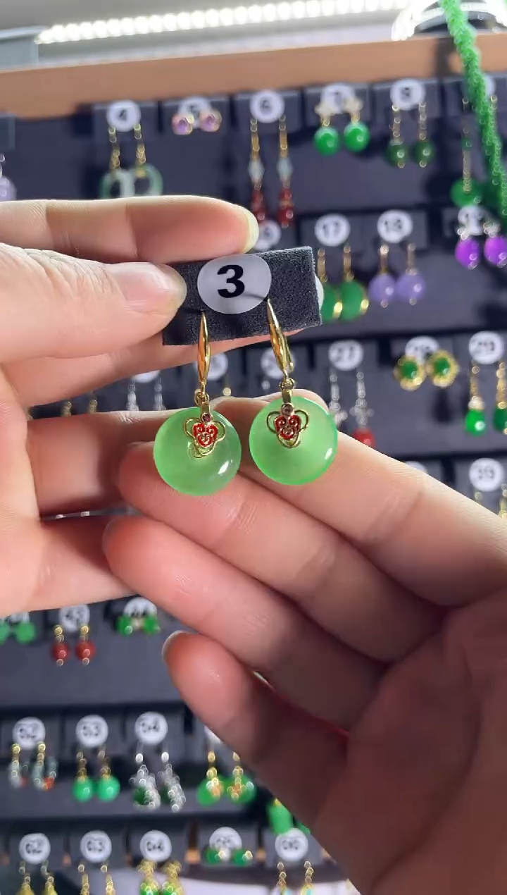 【闪购商品】翡翠耳饰银S925镶嵌3....