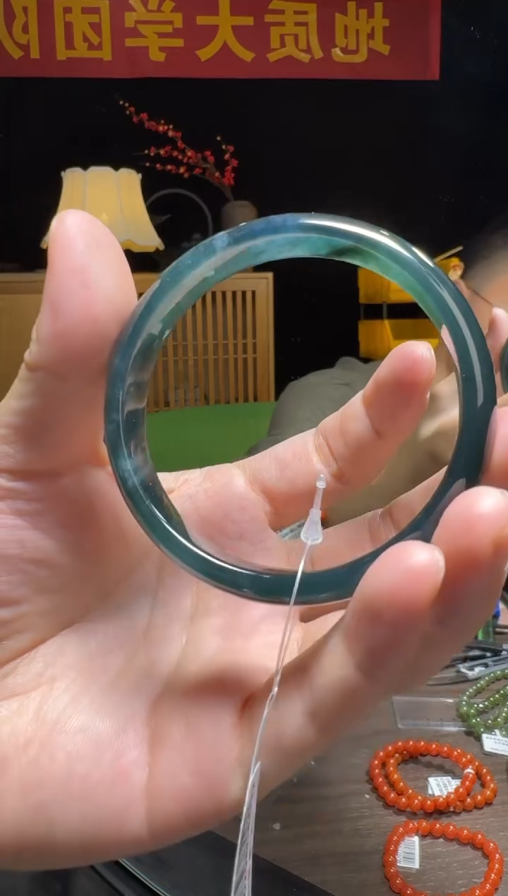 【闪购商品】翡翠手镯未镶嵌危地马拉蓝水宽条翡翠手镯