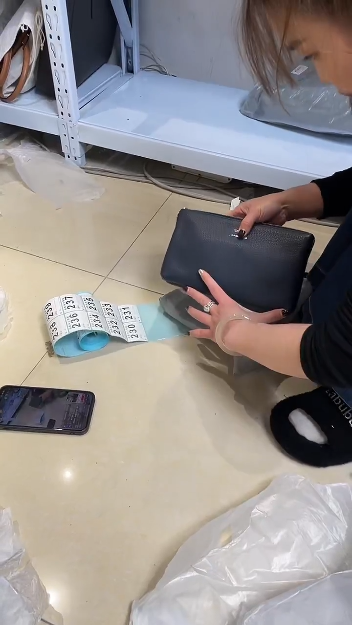 头层牛皮230品牌男包清货中（不要卡单，理性消费）