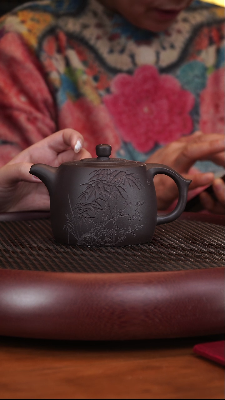 【闪购商品】紫砂茶壶1-35张彩萍井栏黑墩头300CC