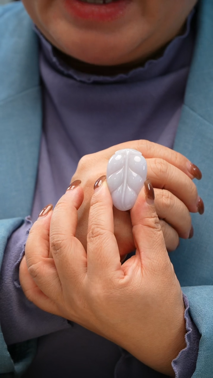 颈饰未镶嵌翡翠叶子