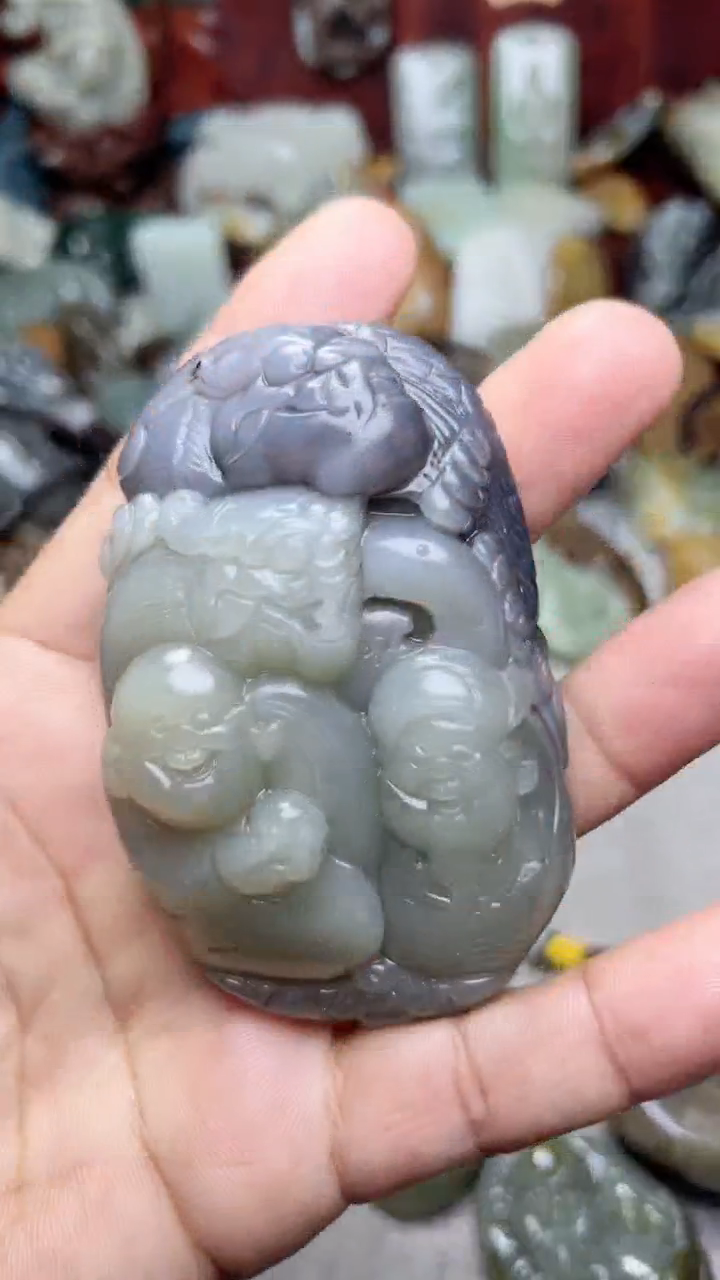 和田玉未镶嵌把件-