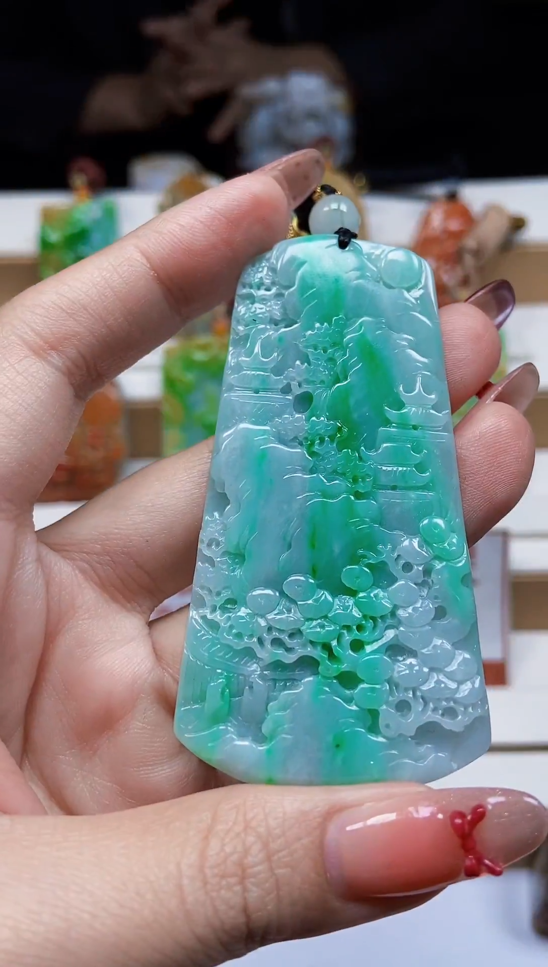 颈饰未镶嵌翡翠翡翠A货