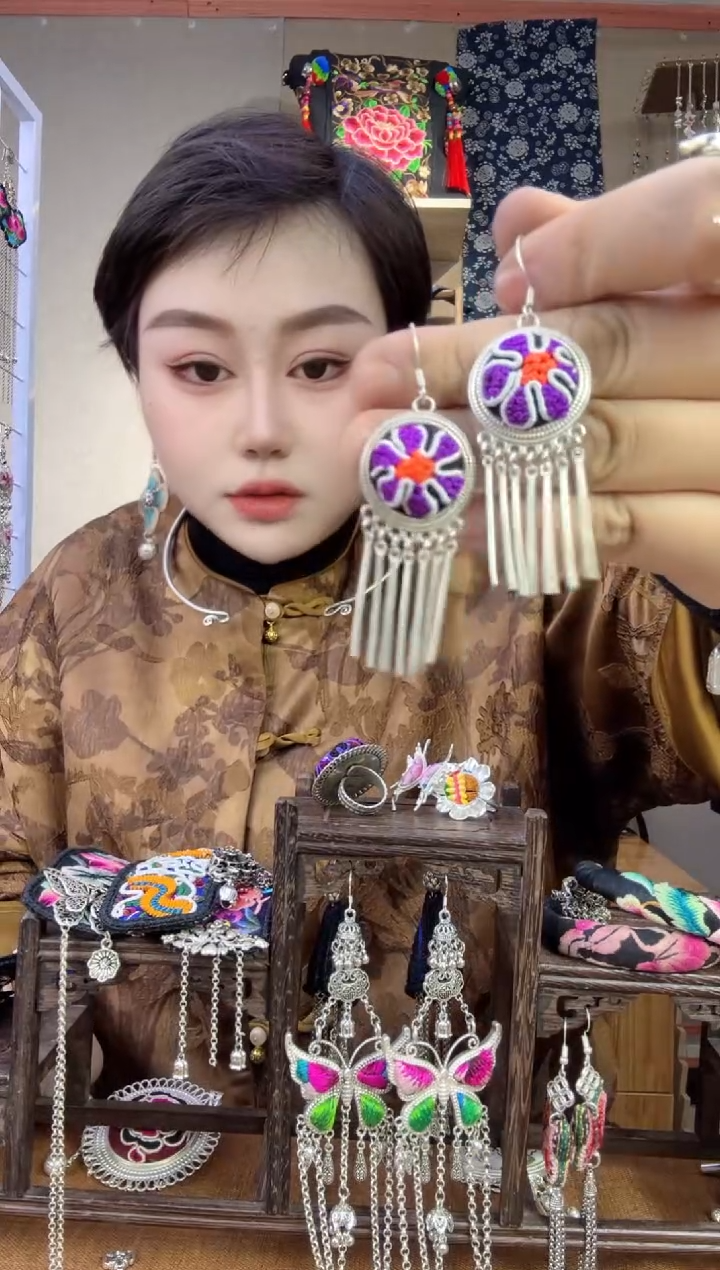 【闪购商品】刺绣纯手工苗绣非遗耳环