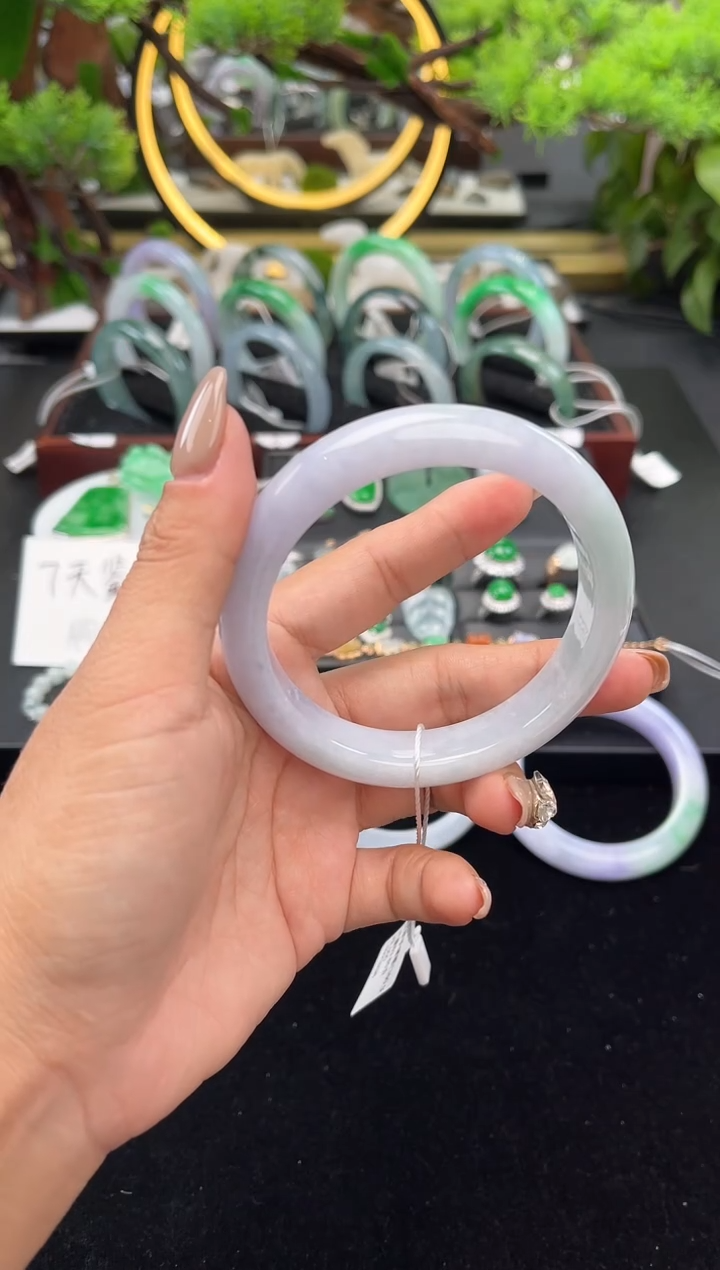 未镶嵌手镯翡翠手镯
