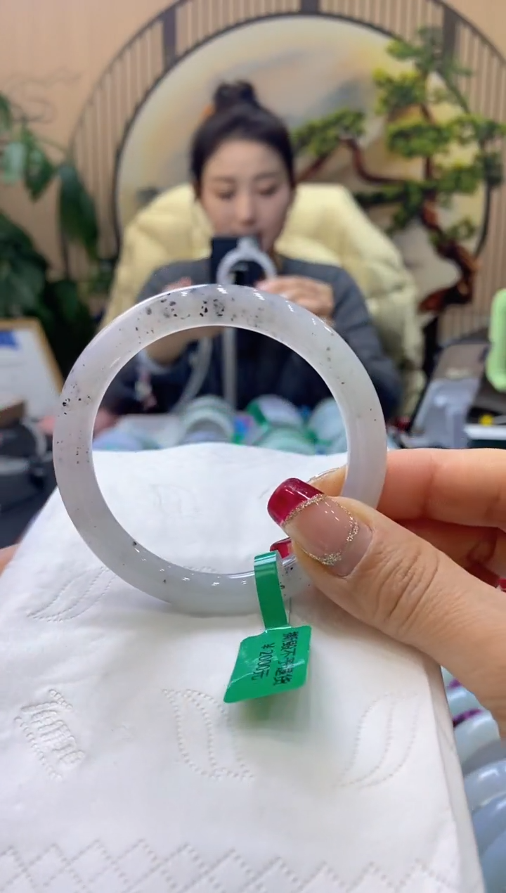 【闪购商品】翡翠手镯未镶嵌99910472