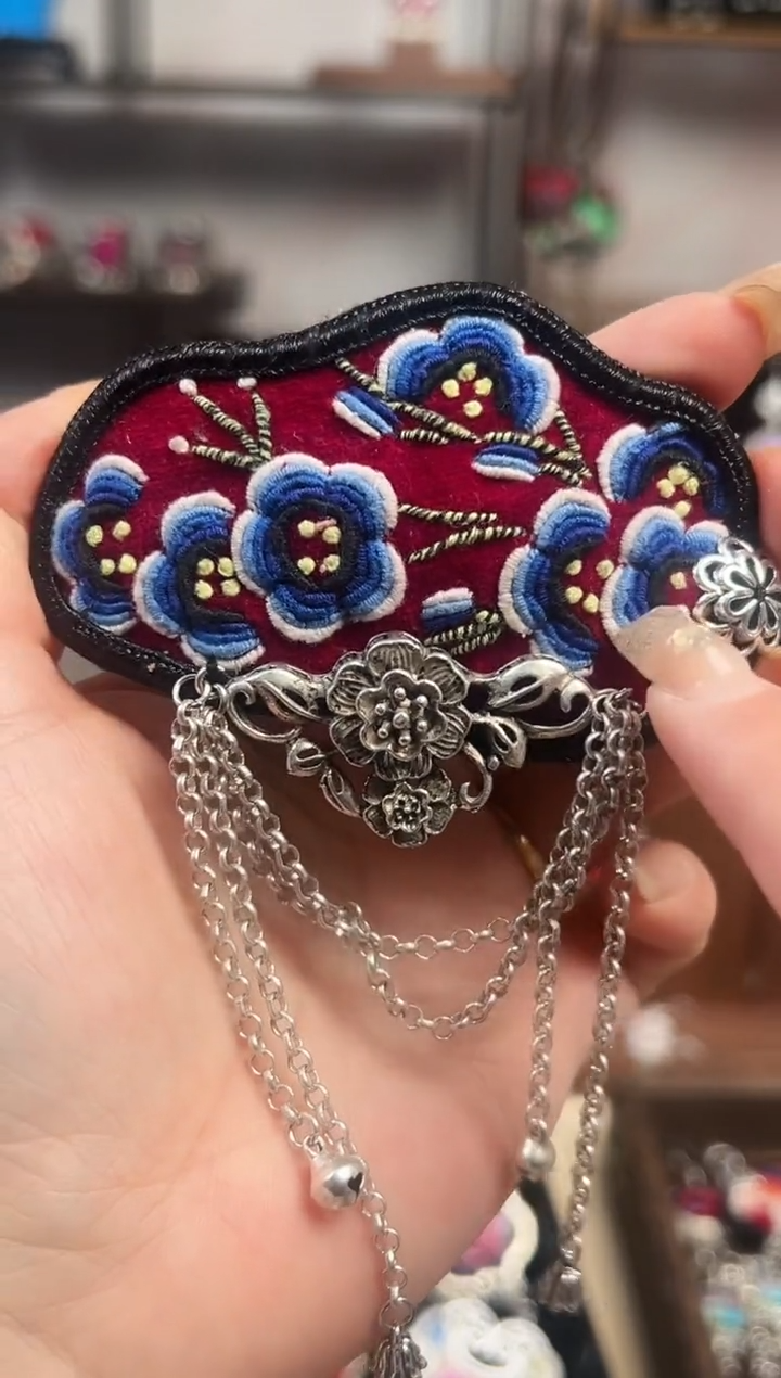 【闪购商品】织绣民族风老绣非遗饰品323