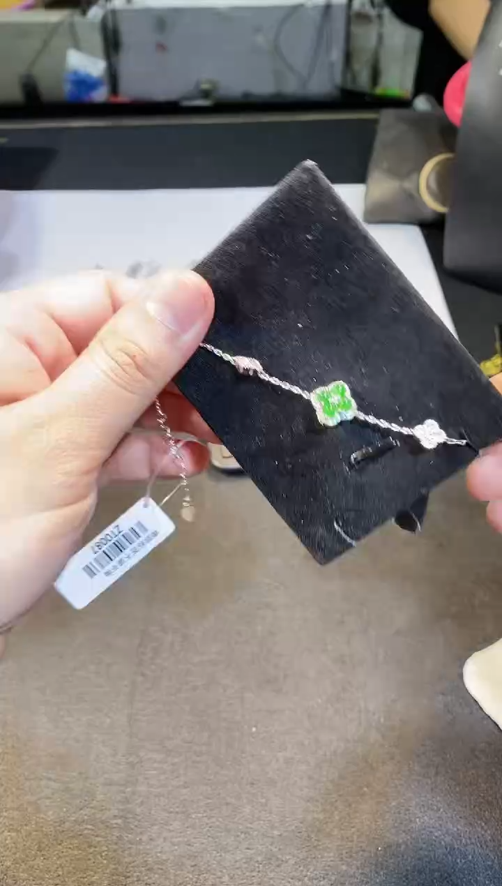 【闪购商品】翡翠手链未镶嵌多样性发货不含链其一