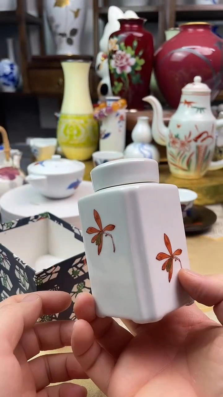 【闪购商品】盘平安仙月茶叶罐