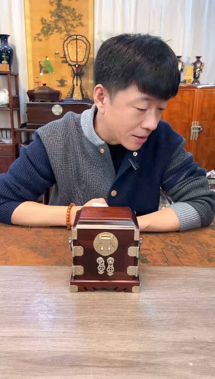 【闪购商品】紫檀木类成套家具小叶紫檀   官皮箱14