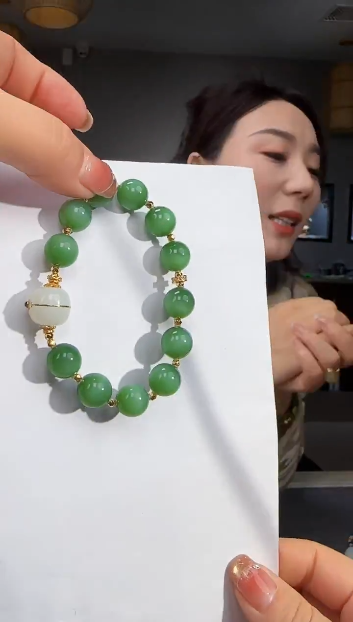 未镶嵌手链和田玉卡12