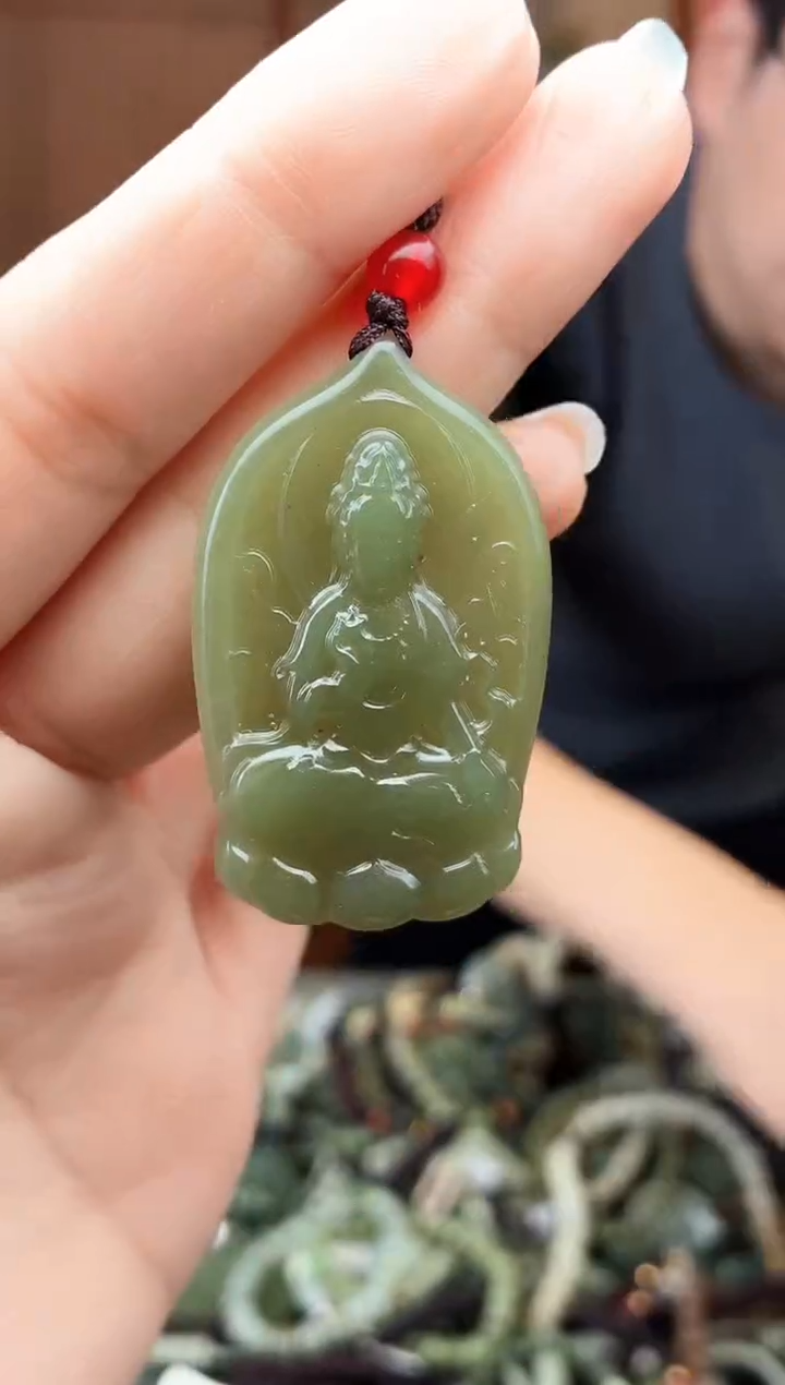 颈饰未镶嵌和田玉1