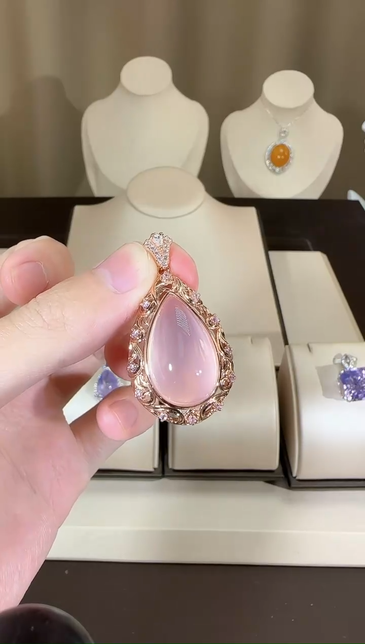 【闪购商品】芙蓉石颈饰银S925镶嵌14*24mm粉水晶