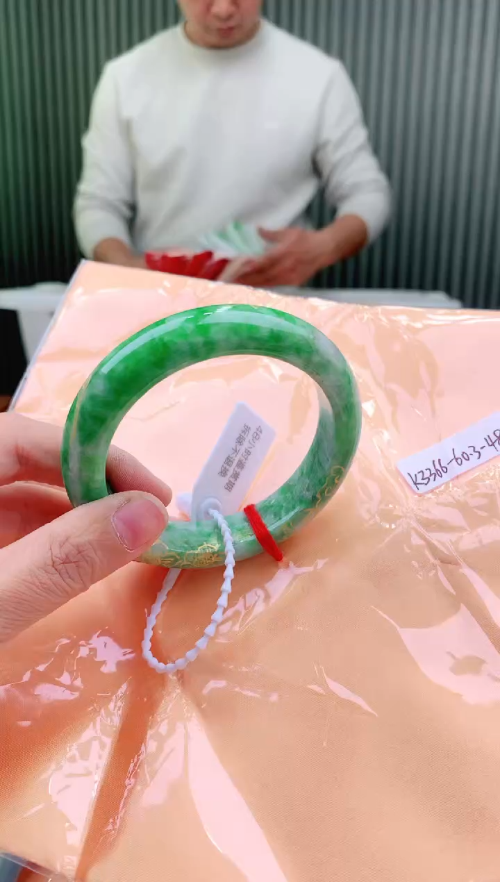 未镶嵌手镯翡翠60