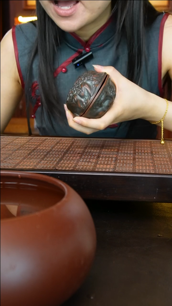 坭兴陶金蟾主人杯一对
