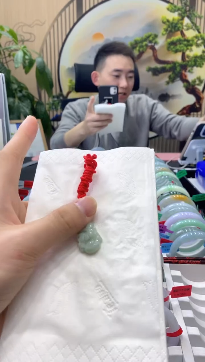 【闪购商品】翡翠颈饰未镶嵌000013339