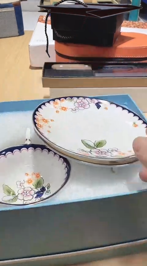 瓷片生活的本意就是开心@@1