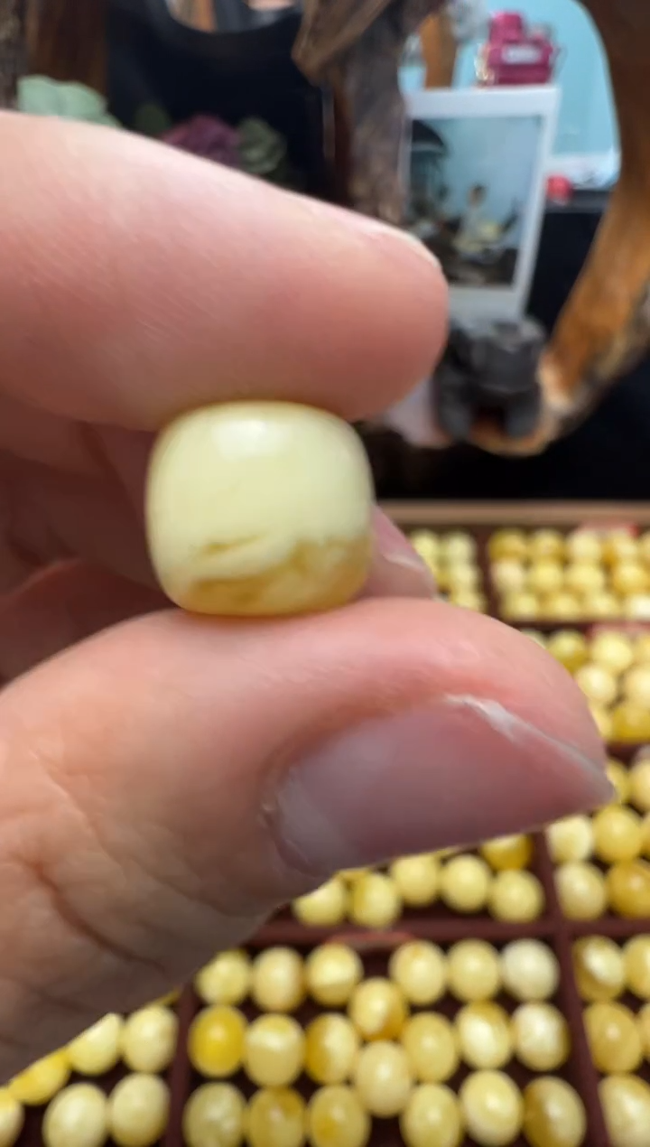 【闪购商品】蜜蜡裸石未镶嵌俄料老型11*10.1mm0.842克