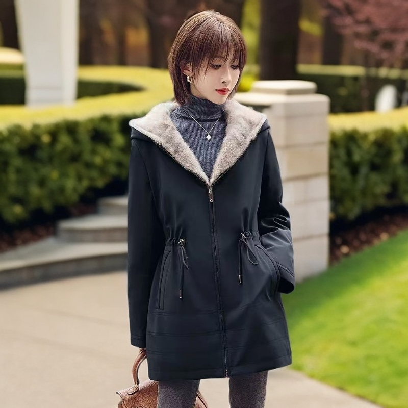 派克服女款冬季休闲百搭短款时尚显瘦可摘卸整张整版水貂内胆NK98