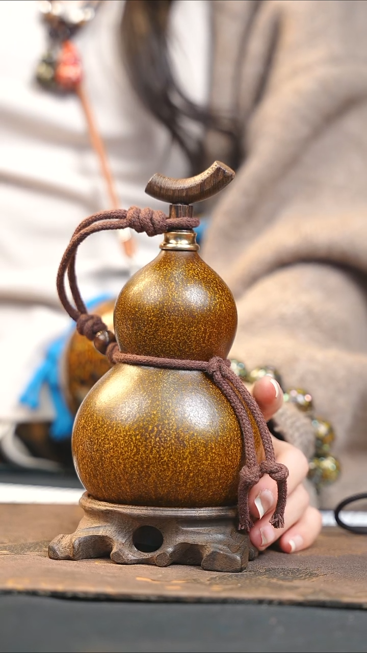 【闪购商品】XF102大漆酒葫芦不包手串及旋转底座