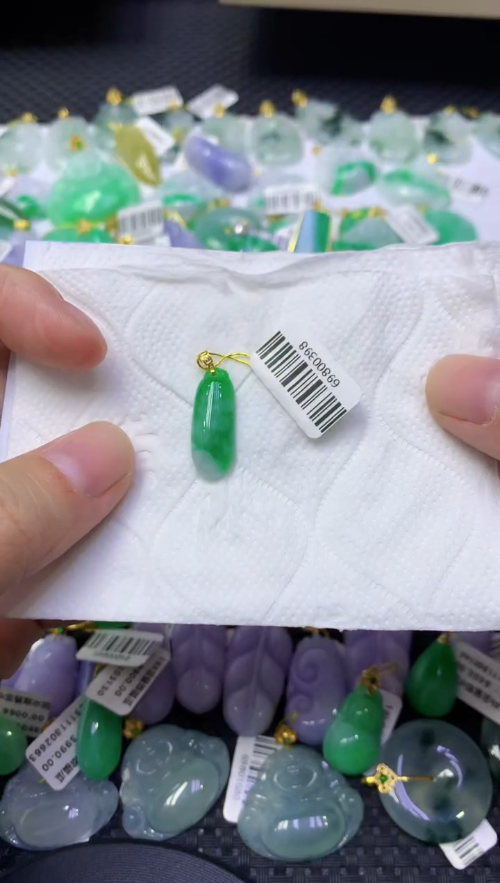 颈饰未镶嵌翡翠天然缅甸翡翠A货