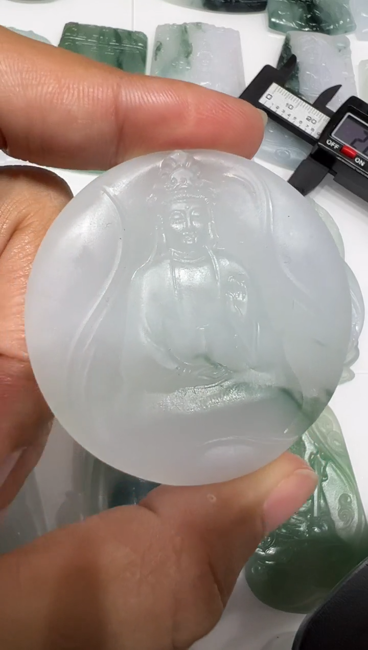 定制翡翠未镶嵌牌子