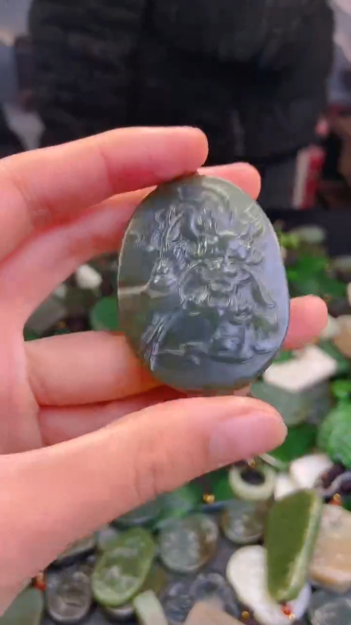 颈饰未镶嵌和田玉1