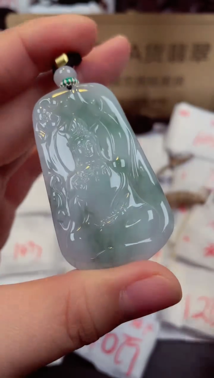 【闪购商品】翡翠颈饰未镶嵌天然缅甸翡翠A货