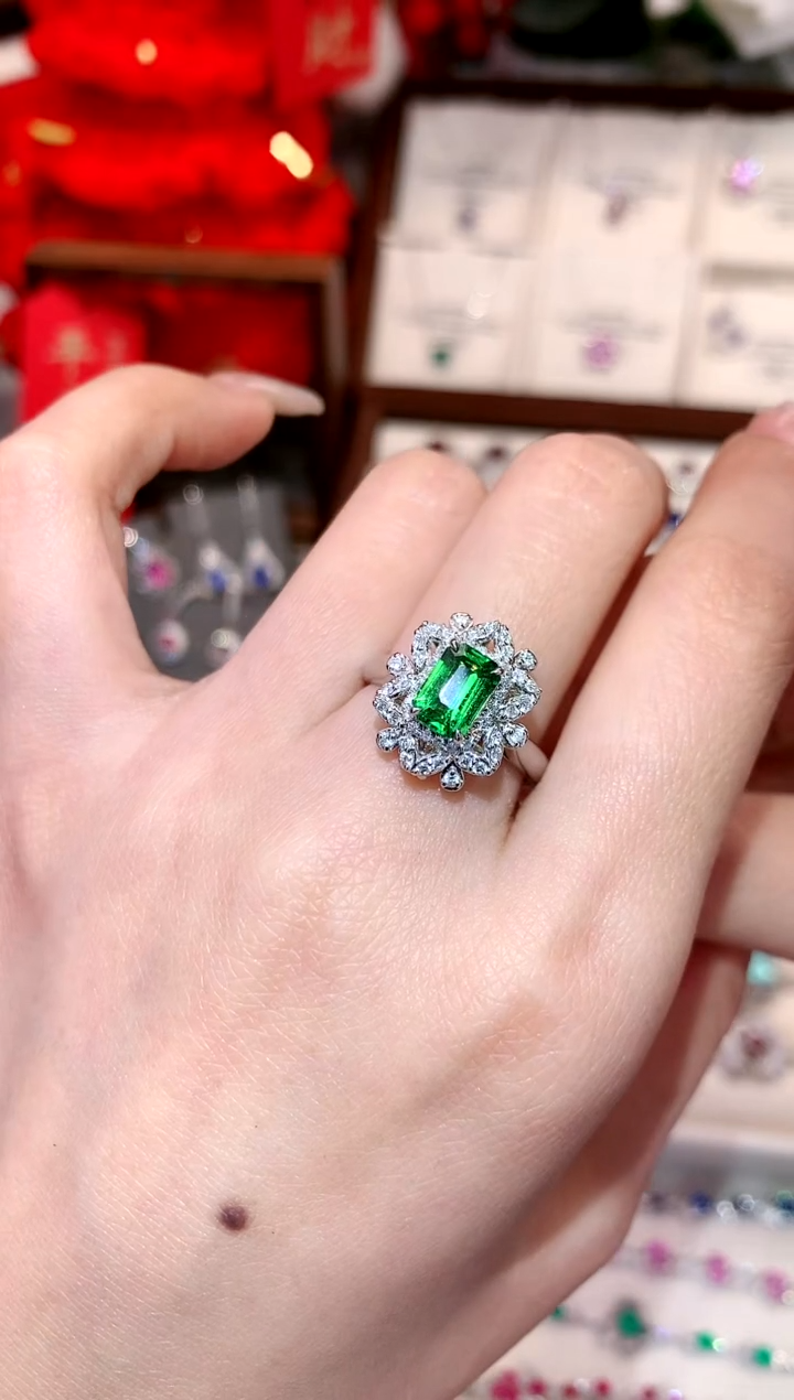 【闪购商品】石榴石（沙弗莱）戒指18K金镶嵌1.53ct/天然宝石/