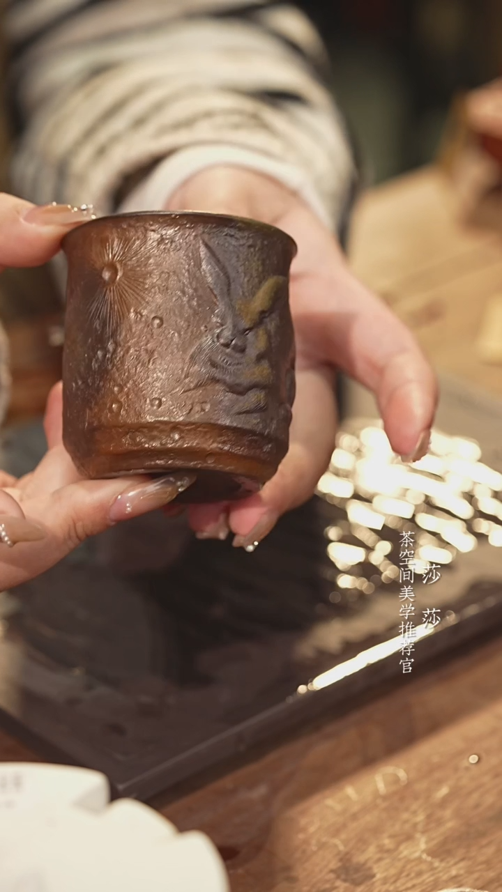 【闪购商品】柴烧玉兔杯柴烧玉兔杯