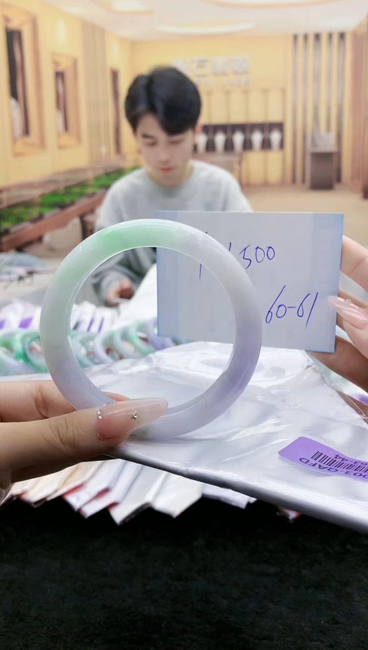 【闪购商品】翡翠手镯未镶嵌   H63-44