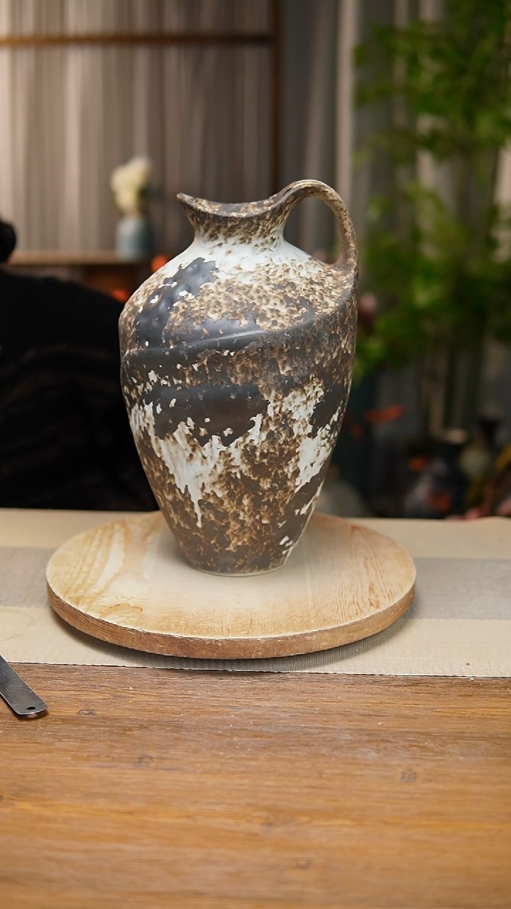 【闪购商品】陶瓷 花器诧寂黑奶壶