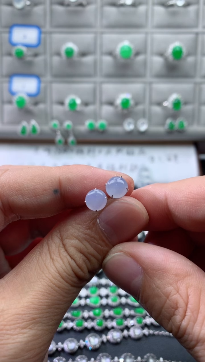 18K金镶嵌翡翠耳饰18K翡翠