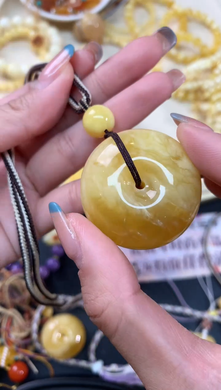 【闪购商品】蜜蜡裸石未镶嵌吊坠A82|3500