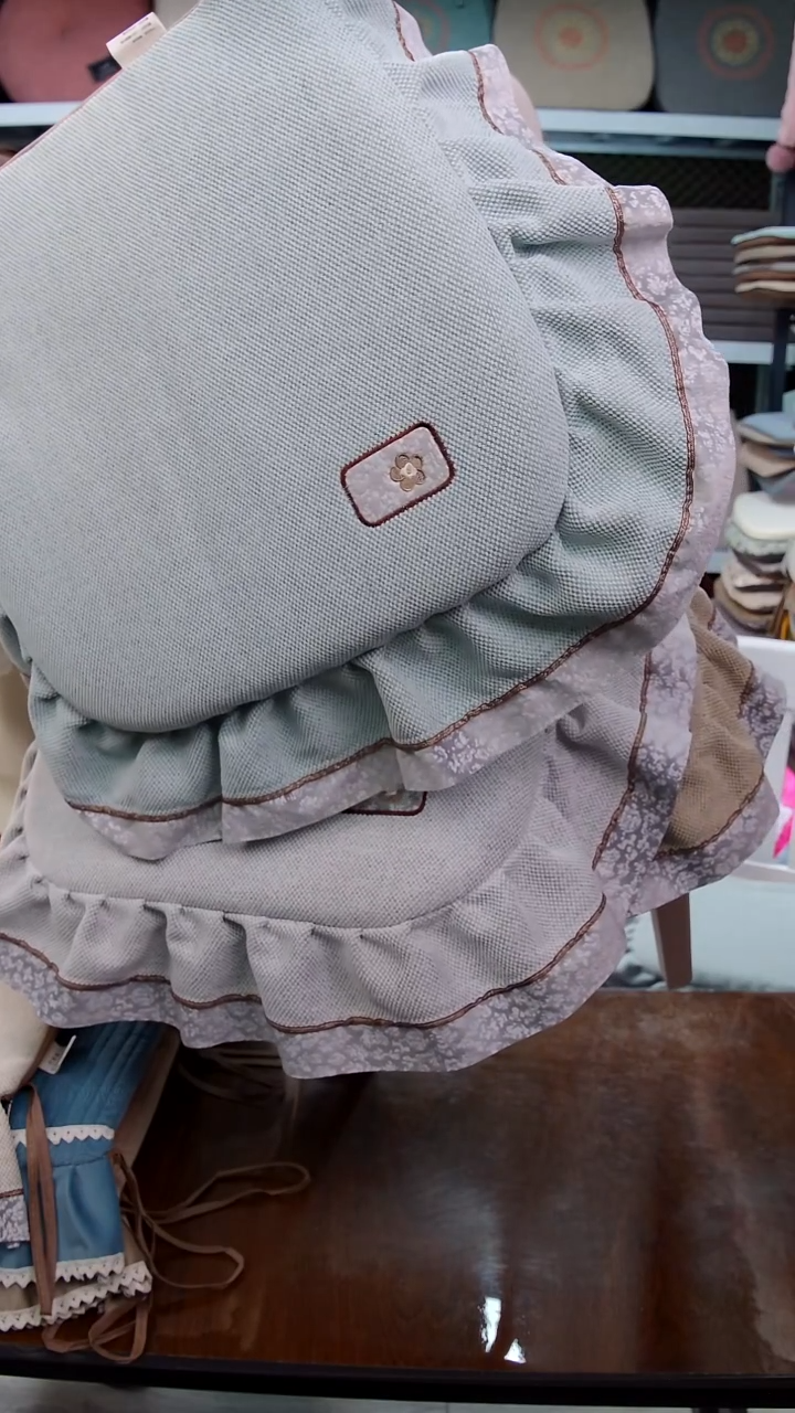 布大边雪尼—淡轻：绿色4个