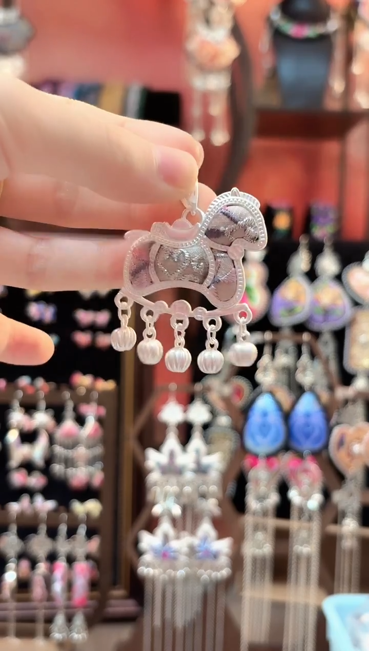 织绣云织谣民族风精美饰品   407