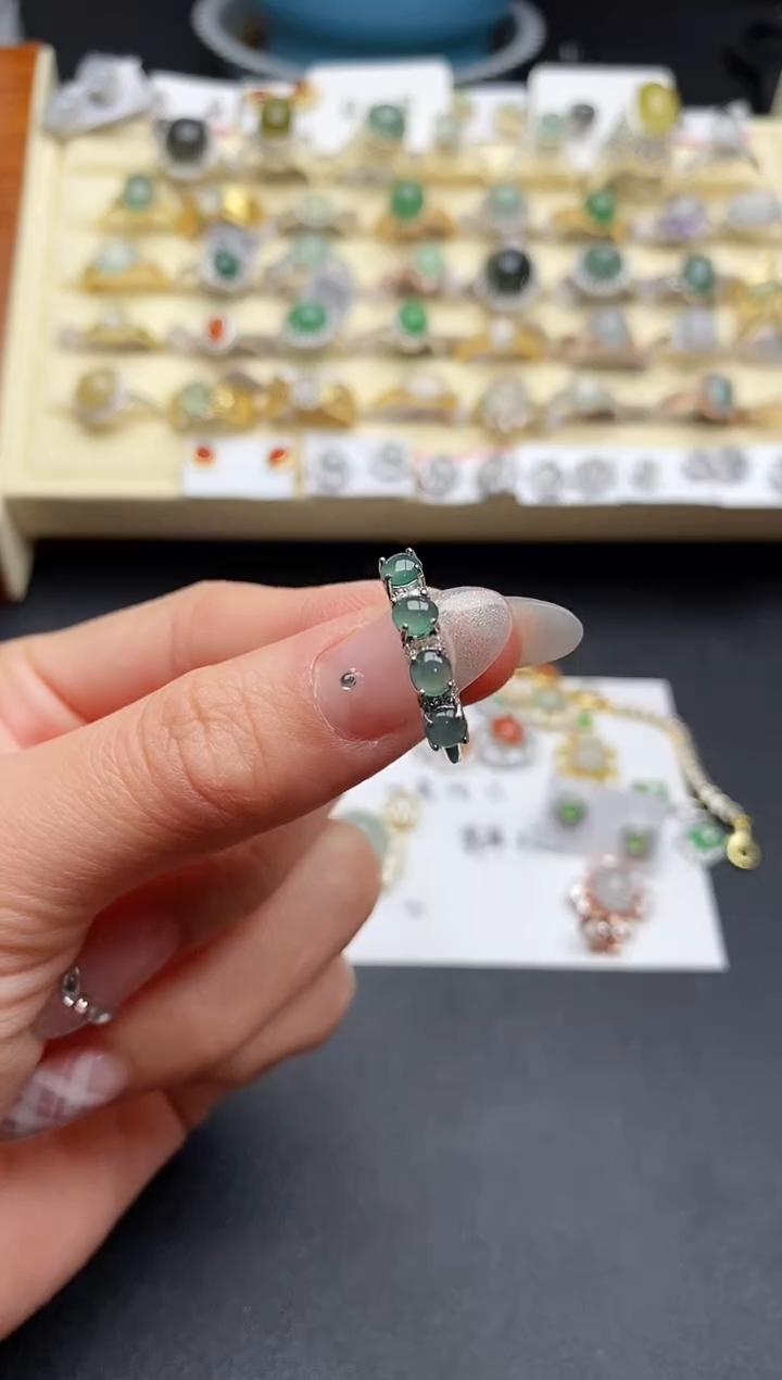 【闪购商品】翡翠戒指银S925镶嵌4444444+5