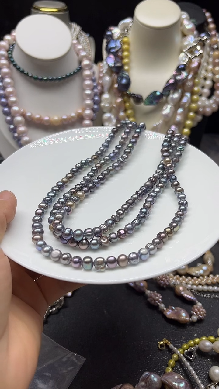 颈饰未镶嵌淡水珍珠多人