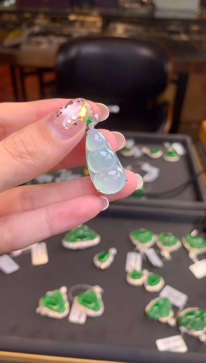 翡翠18K金镶嵌颈饰7009712/830/多样性发/1件