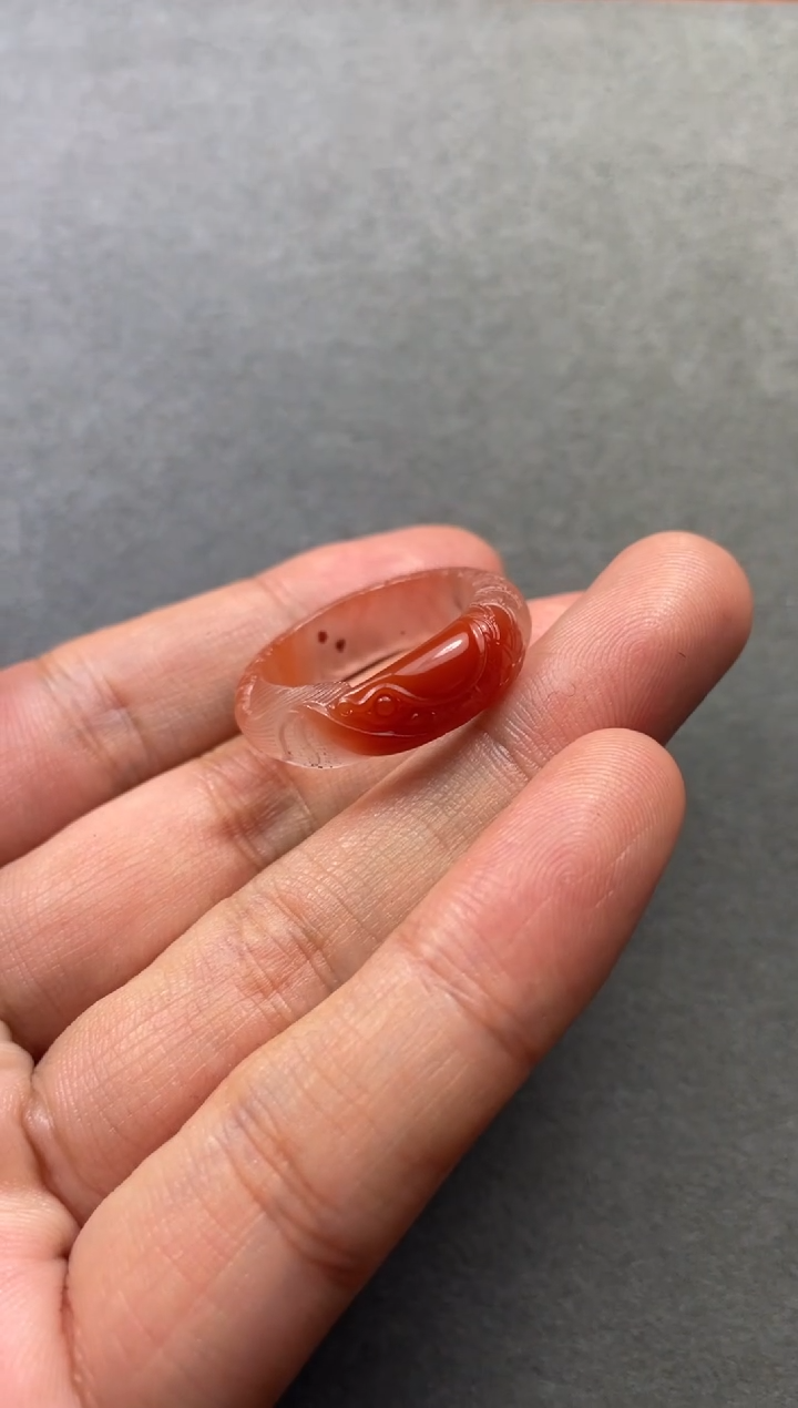 【闪购商品】南红玛瑙配饰未镶嵌苏工巧雕鱼化龙指环内径18.6