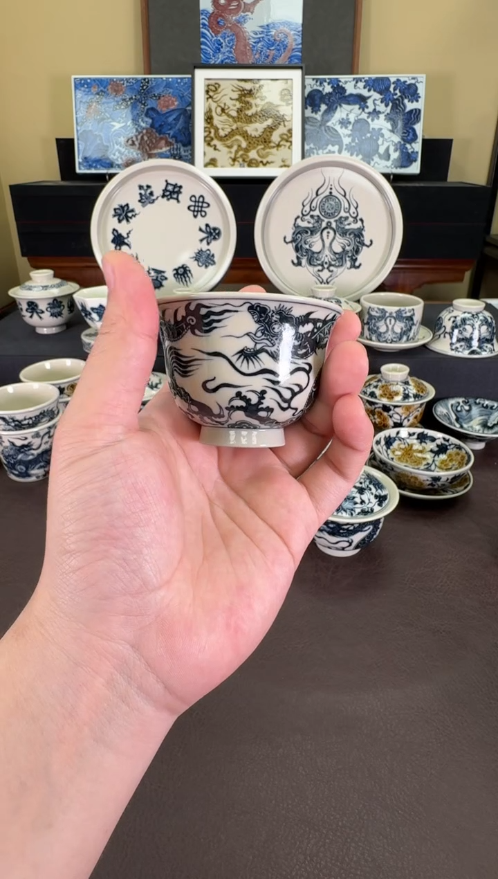 【闪购商品】二号釉1351龙纹铃铛杯