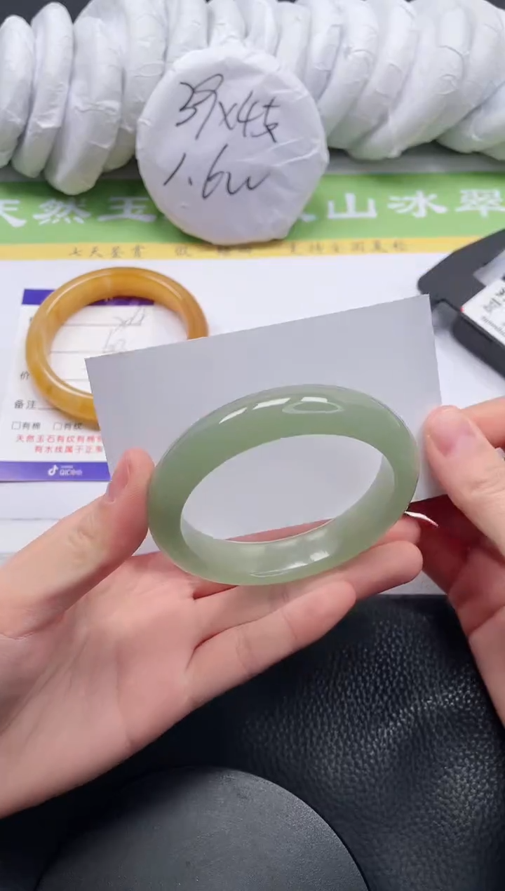 【闪购商品】石英质玉手镯未镶嵌A205-56+