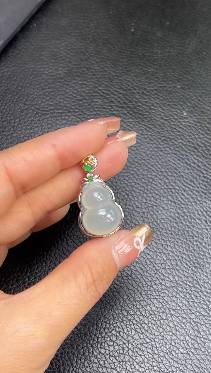 【闪购商品】翡翠颈饰18K金镶嵌YM793-2 葫芦