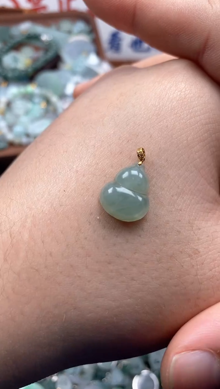 【闪购商品】翡翠颈饰未镶嵌哥哥