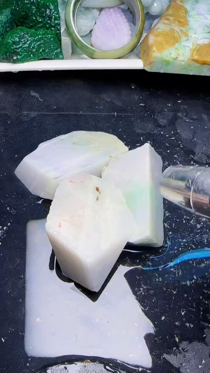 未镶嵌挂件翡翠019