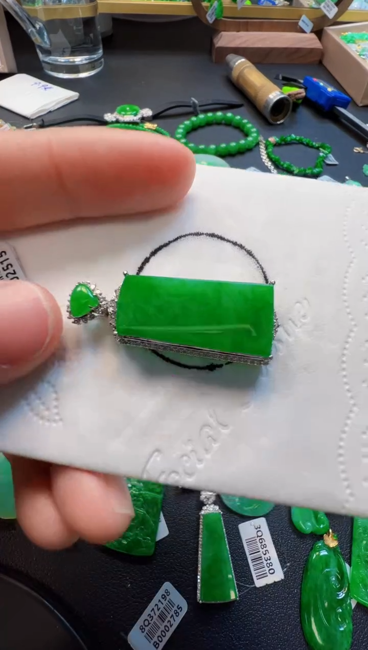 【闪购商品】定制翡翠18K金镶嵌12800元