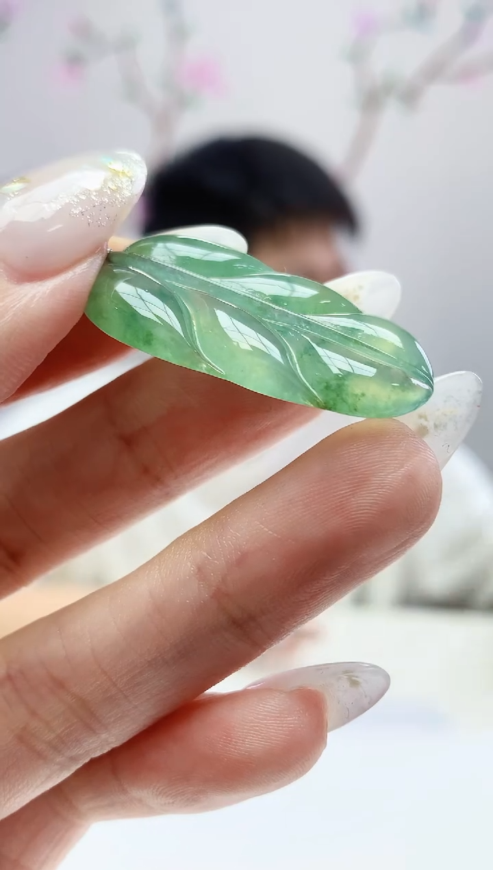 定制翡翠未镶嵌888ee-毛货叶子25赠金扣