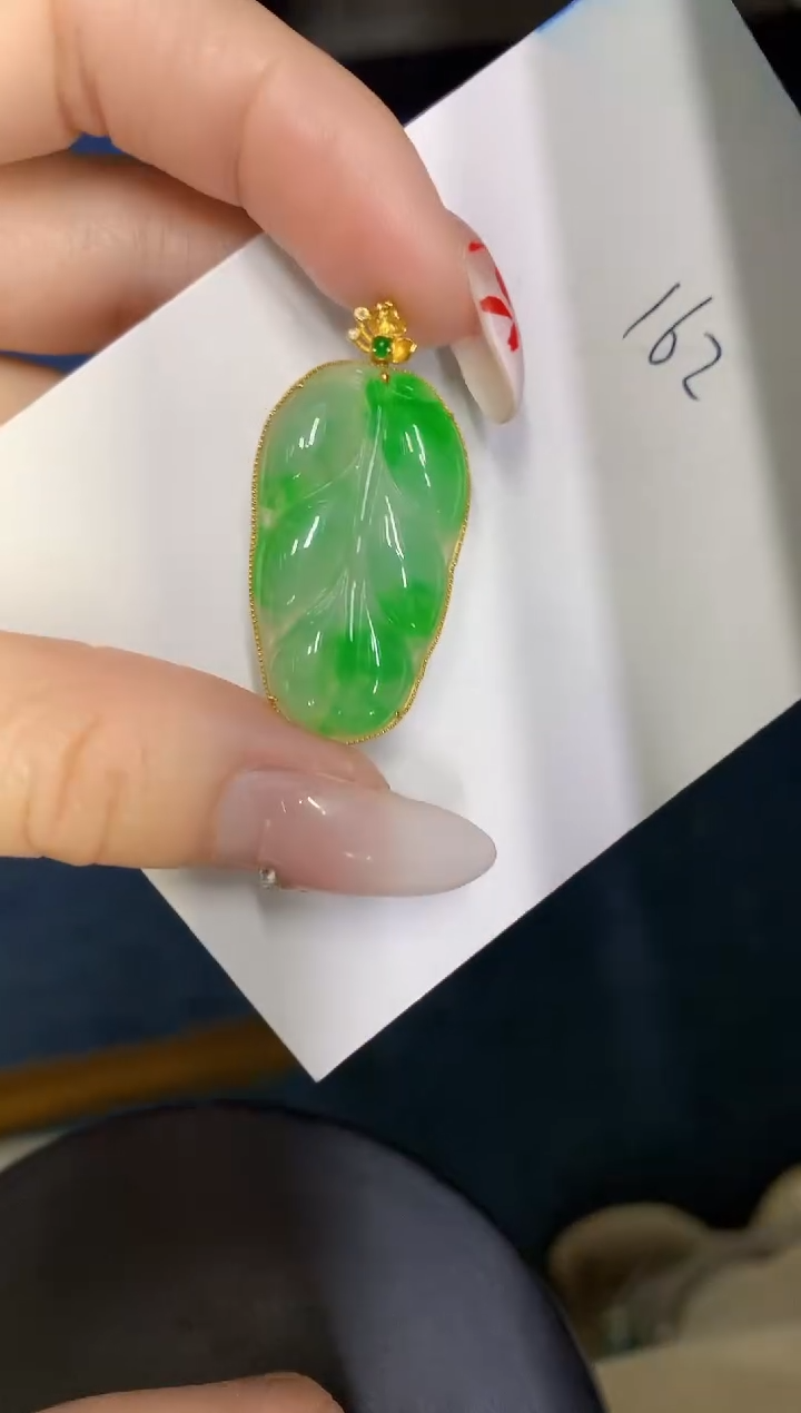 【闪购商品】翡翠颈饰18K金镶嵌000000000000