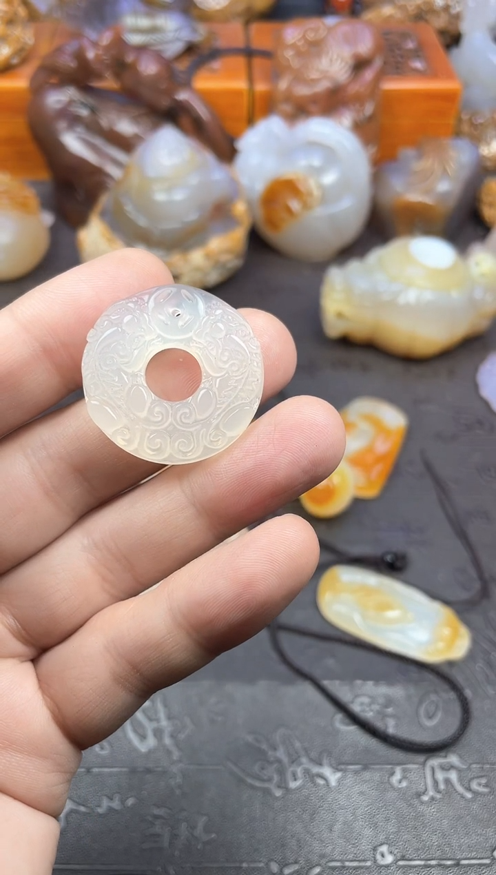 【闪购商品】玛瑙/玉髓吊坠未镶嵌1